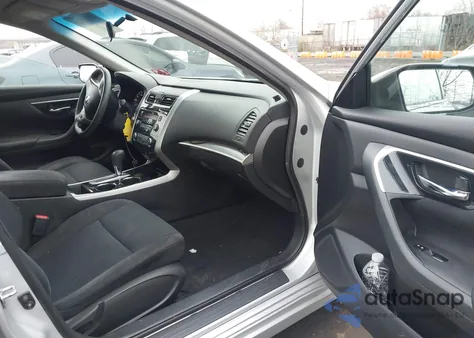 2014 Nissan Altima 2.5 S z USA, uszkodzony, nr VIN 1N4AL3AP8EC155321